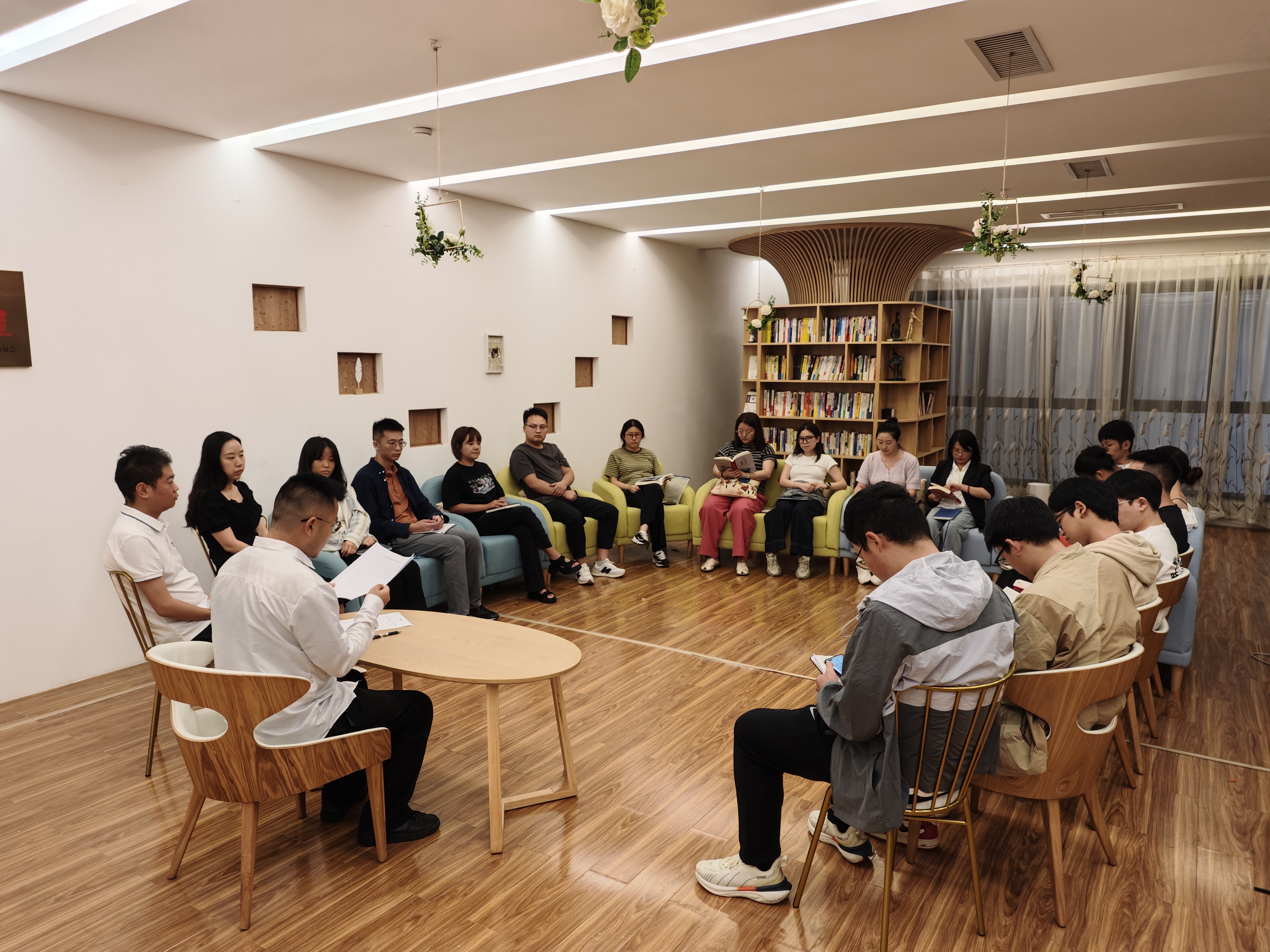 黔通智联公司工会、团总支联合开展“阅读红色经典，不忘奋斗初心”主题活动